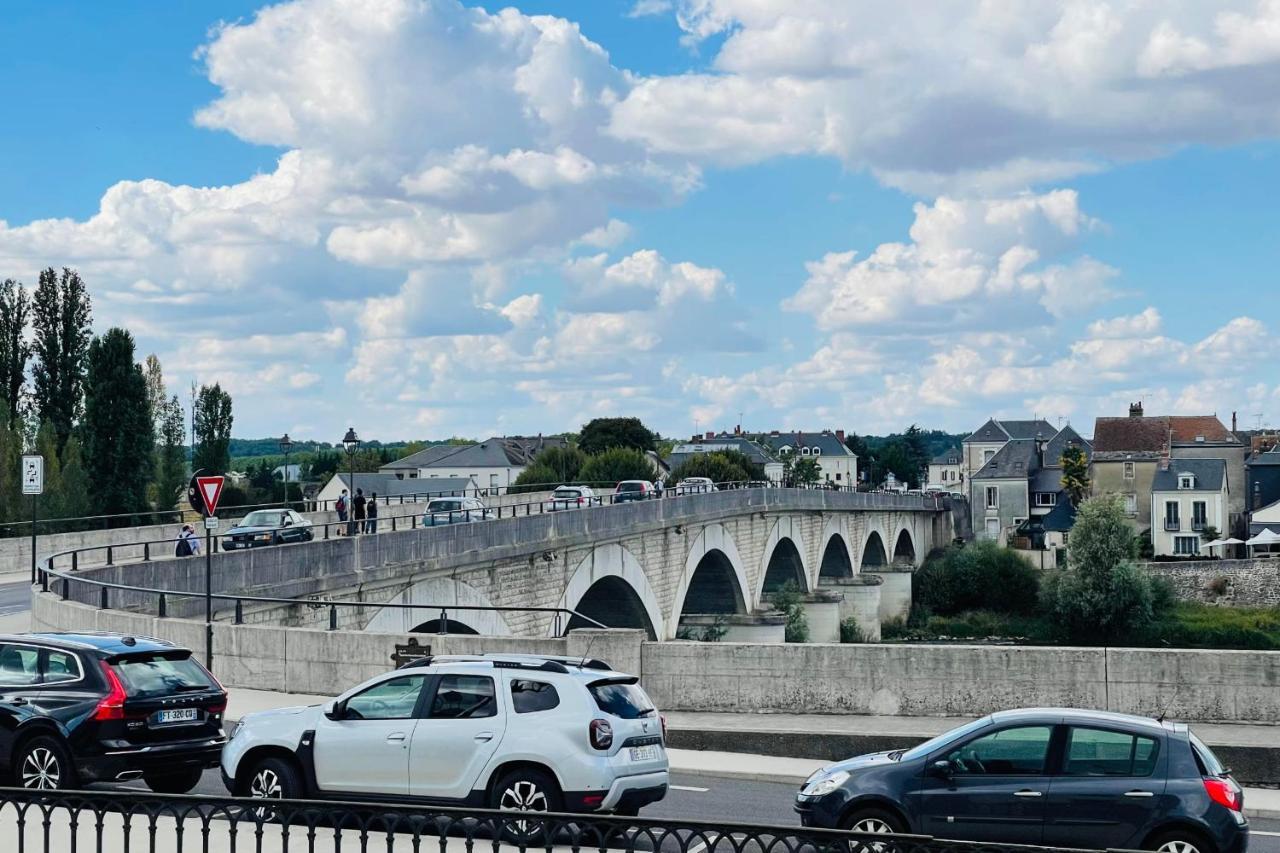 Splendid Apartment At The Foot Of The Castle Of Amboise - View Of The Loir מראה חיצוני תמונה